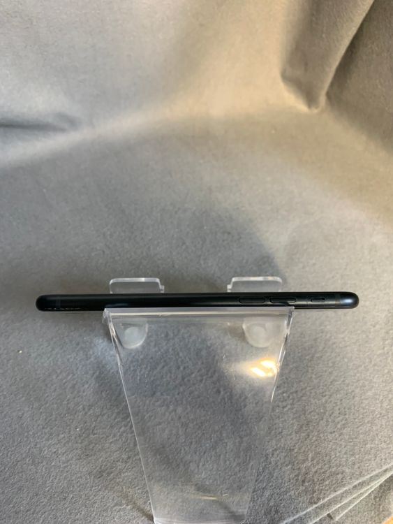 Ķ���ʡ������ǡ�SIM�ե꡼��iPhoneSE �軰���� 64GB �ߥåȥ饤�ȿ�