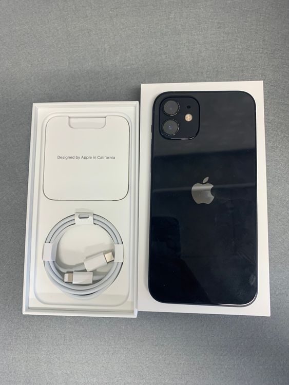 ���ʡ������ǡ�SIM�ե꡼��iPhone12 64GB �֥롼��