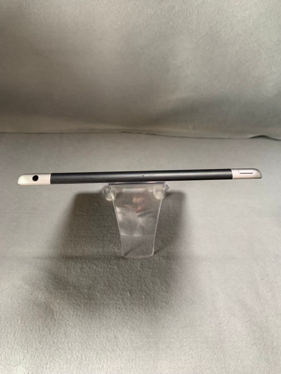  SIMե꡼ iPad 5 Cellular 128GB ڡ졼