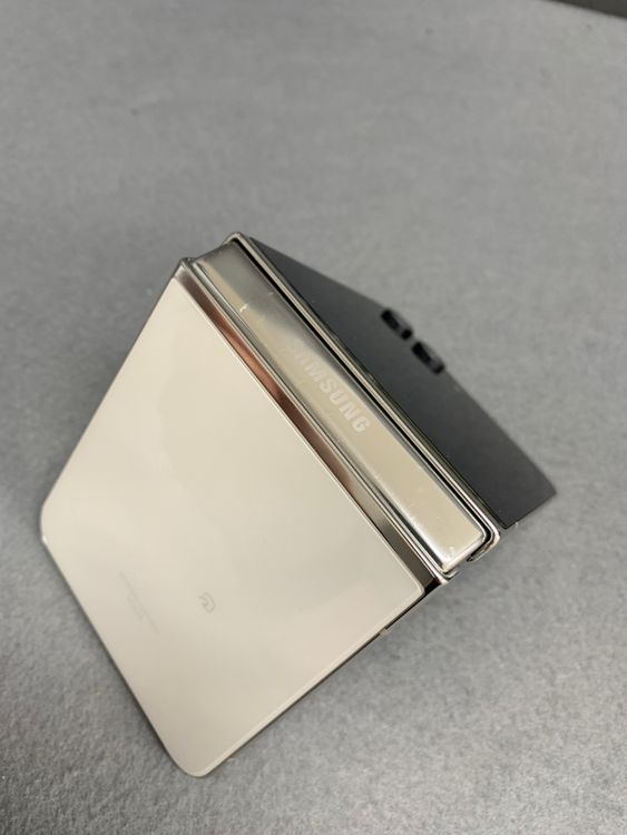 ���� ������ SIM�ե꡼ Samsung Galaxy Z Flip5 256GB ���꡼�࿧