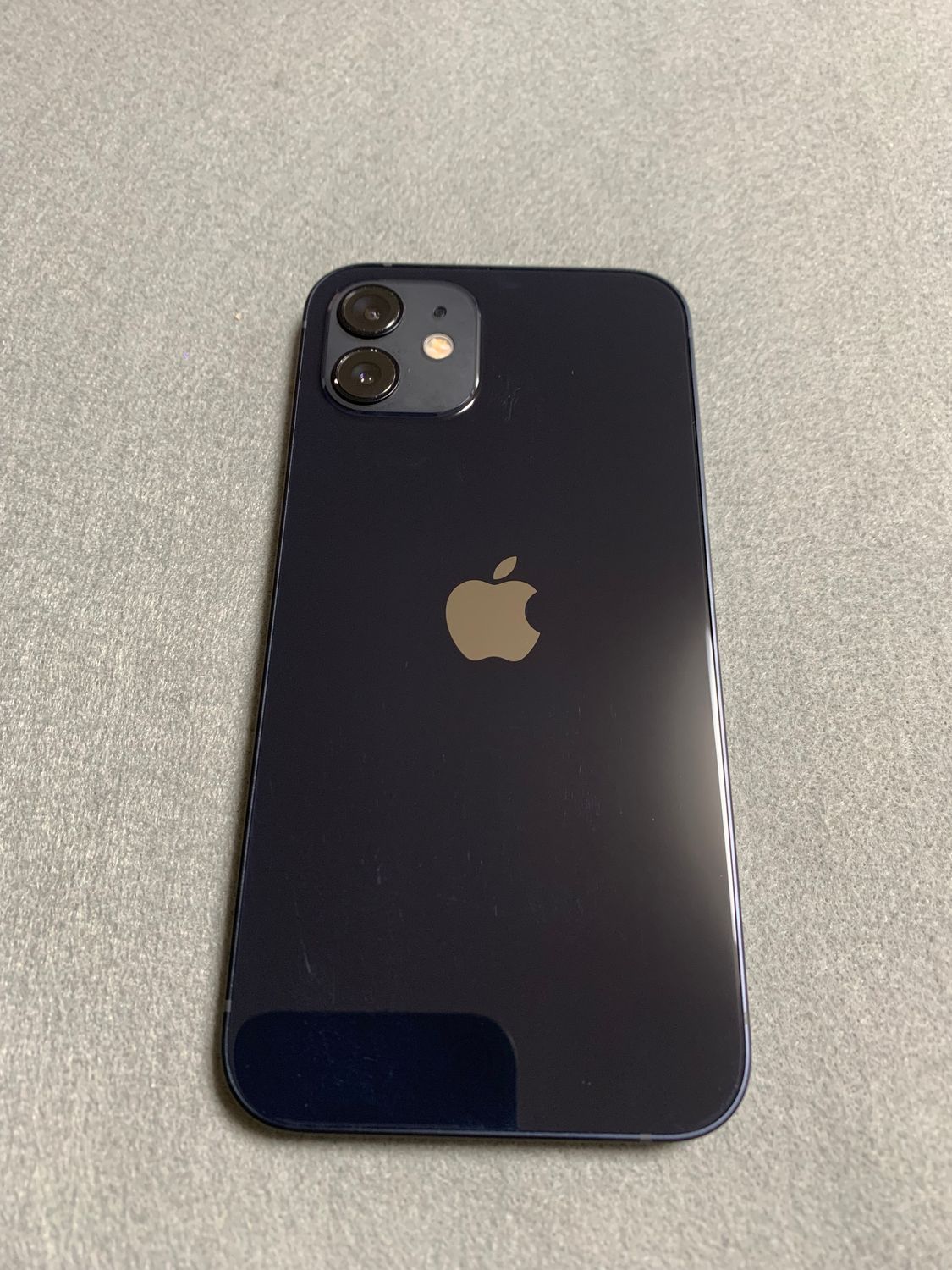 ムスビー｜美品 国内版 SIMフリー iPhone12 64GB ブラック色【iPhone12 