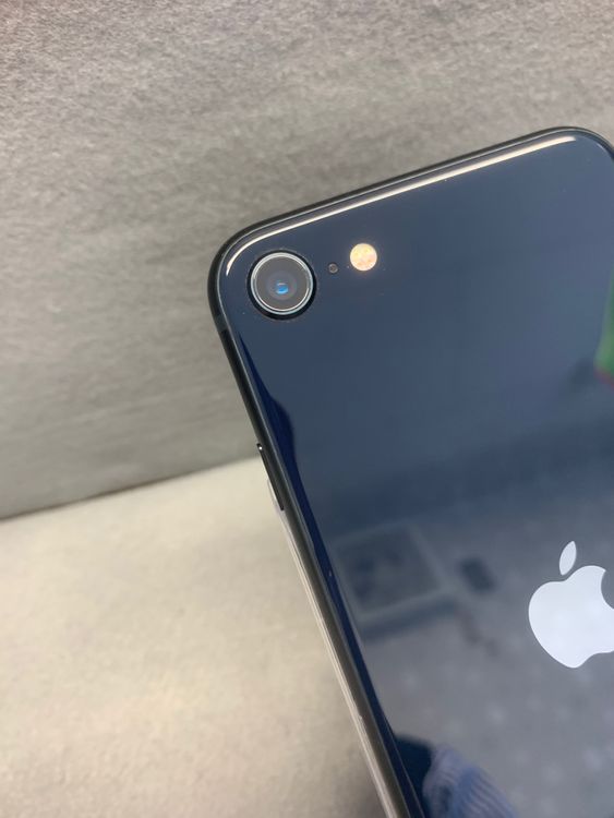 ���ʡ������ǡ�SIM�ե꡼��iPhoneSE ��3���塡64GB  �ߥåɥʥ��ȿ�