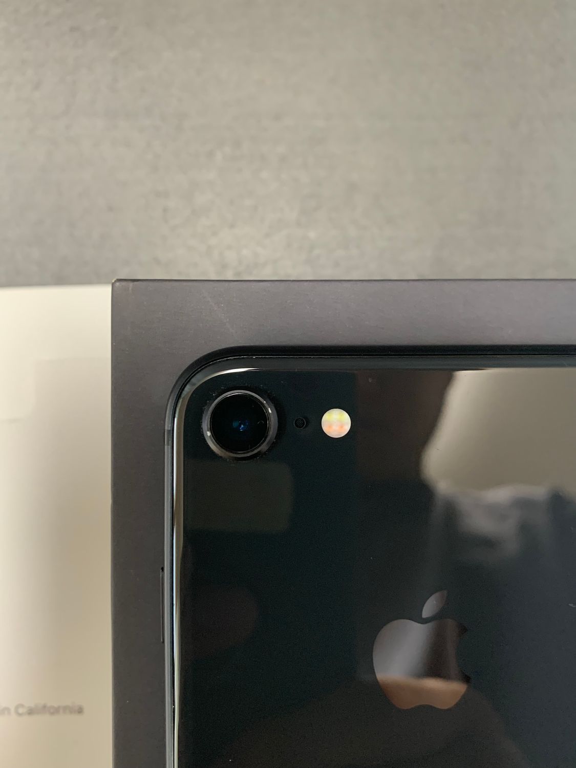 ムスビー｜超美品 国内版 SIMフリー iPhone8 64GB ブラック色