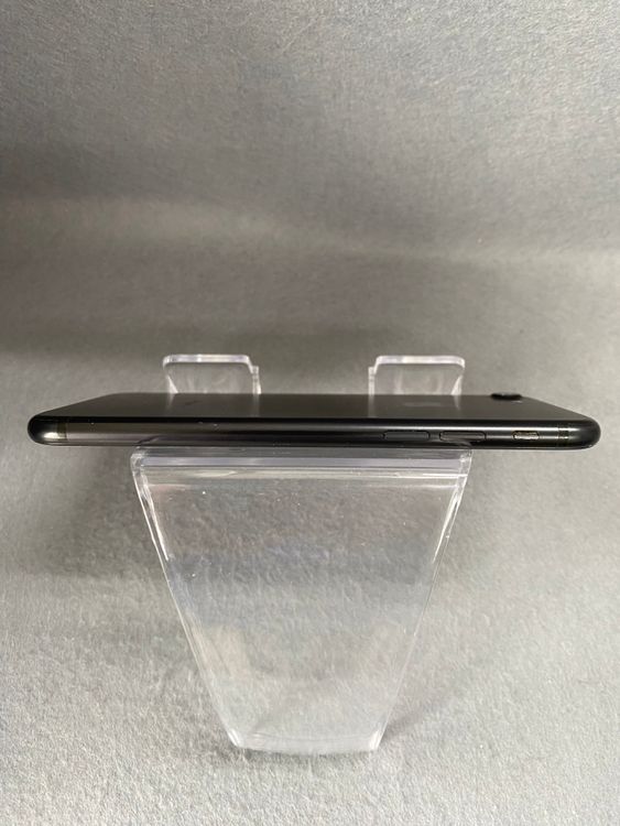 ���ʡ������ǡ�SIM�ե꡼��iPhone�� 32GB �֥�å���