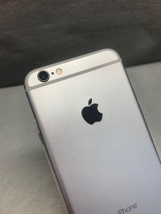 ���ʡ������ǡ�SIM�ե꡼��iPhone��s�� 32GB ���ڡ������쥤��