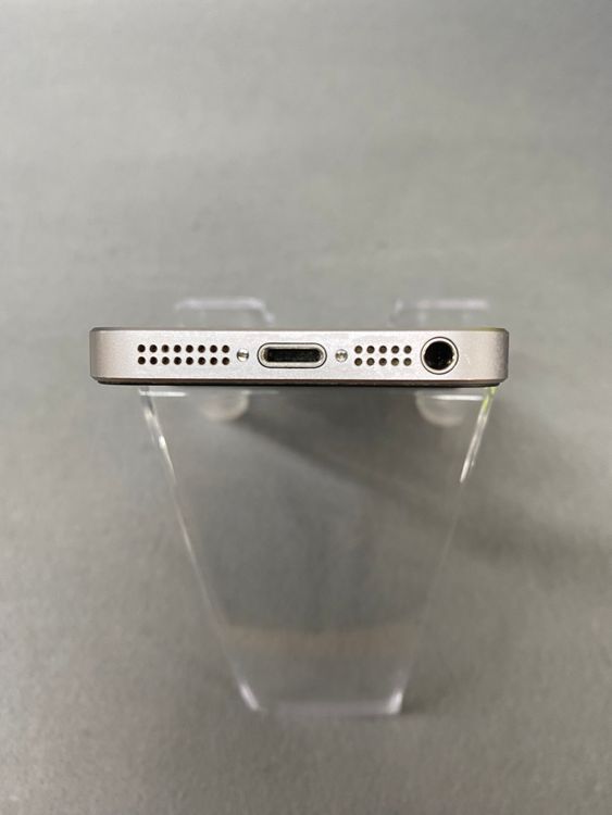 ������� ������ SIM�ե꡼iPhoneSE ������塡32GB ����С���