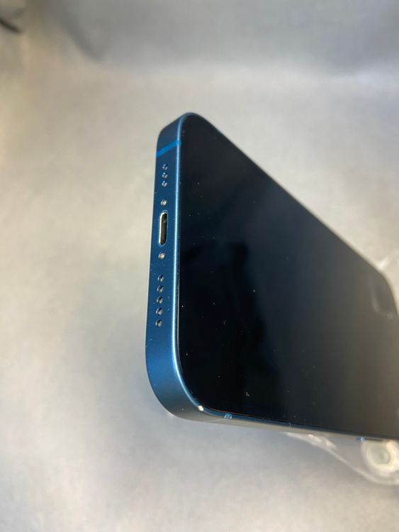���ʡ������ǡ�SIM�ե꡼��iPhone13 256GB �֥롼��