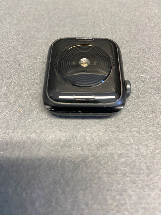 ���� Apple Watch SE ��1���� 32GB GPS��ǥ� 40mm ���ڡ������쥤