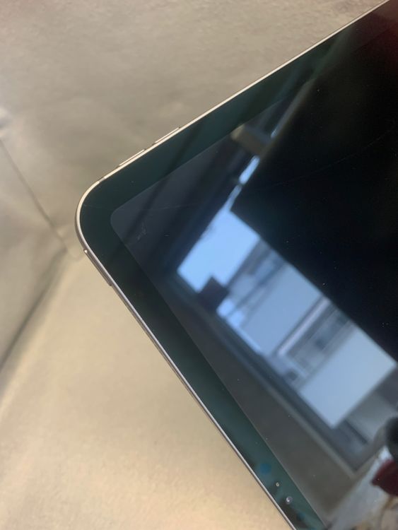 ���� iPad Pro 12.9����� ��3���� 256GB Wi-Fi�� ���ڡ������졼��