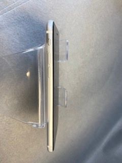 ��š������ǡ�iPhone SE ��2���� 128GB���ۥ磻�ȿ�