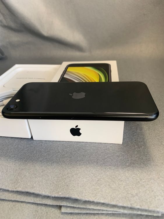 Ķ���ʡ������ǡ�SIM�ե꡼��iPhoneSE �������� 128GB �֥�å���