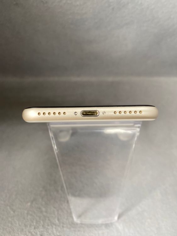 Ķ���� ������ SIM�ե꡼ iPhoneSE ��3���� 128GB �������饤�ȿ�