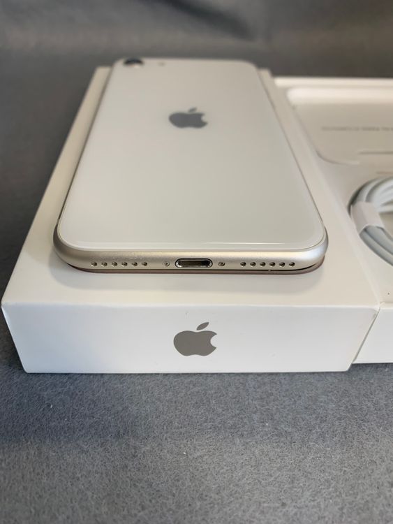 Ķ���ʡ������ǡ�SIM�ե꡼��iPhoneSE ��3���� 64GB �������饤�ȿ�