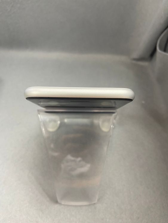 ���� ������ SIM�ե꡼ iPhoneSE-2 64GB �ۥ磻�ȿ�