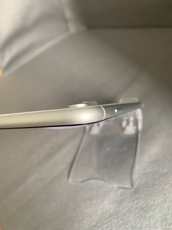 ���ʡ������ǡ�SIM�ե꡼��iPhoneXR��64GB �ۥ磻�ȿ�