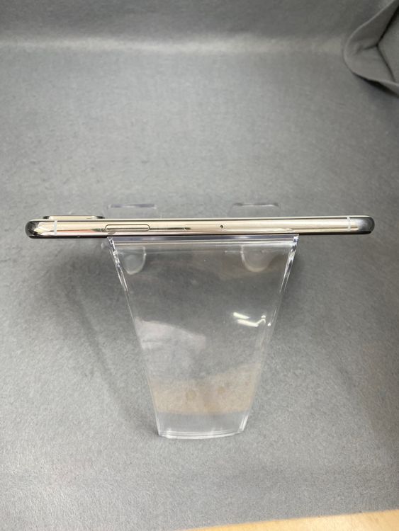 ���� ������ SIM�ե꡼ iPhoneXS 64GB ����С���