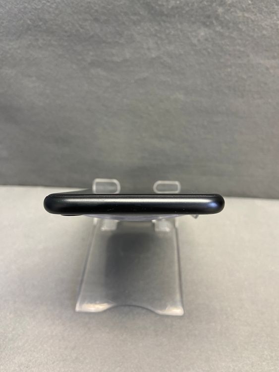 Ķ���� ������ SIM�ե꡼ iPhoneSE �裲���� 64GB �֥�å���