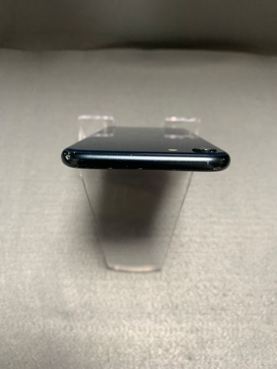 ��� ������ SIM�ե꡼ iPhoneSE ��3���� 128GB �ߥåɥʥ��ȿ�