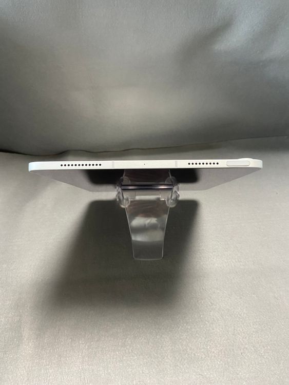 美品 iPad Air 第4世代 10.9インチ 256GB Wi-Fi +Cellular版