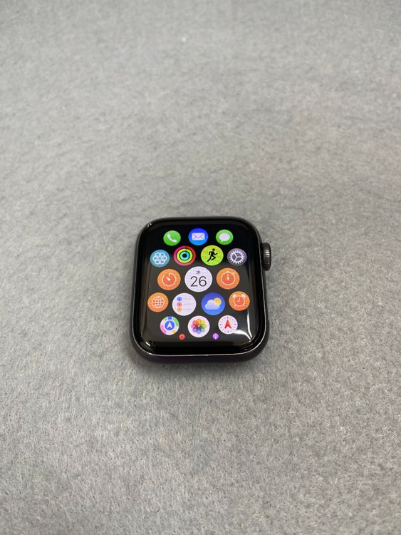 ���� Apple Watch SE GPS��ǥ� 40mm 32GB �֥�å���