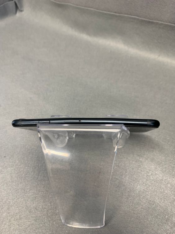 ���ʡ������ǡ�SIM�ե꡼��iPhoneSE-3 64GB �ߥåȥ饤�ȿ�