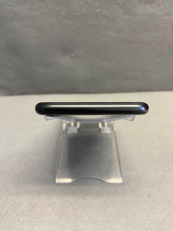 ��� ������ SIM�ե꡼ iPhoneSE ��2���� 64GB �֥�å���