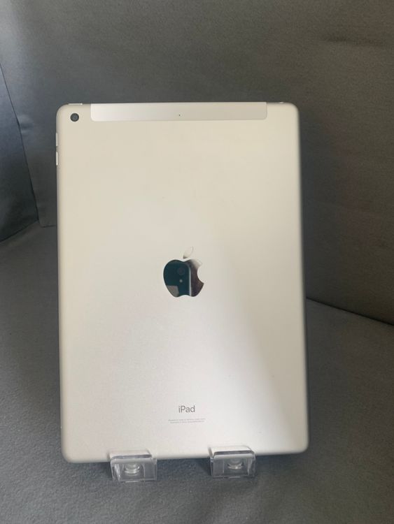 ���� SIM�ե꡼ iPad ��9���� 64GB Wi-Fi+Cellular�� ����С���