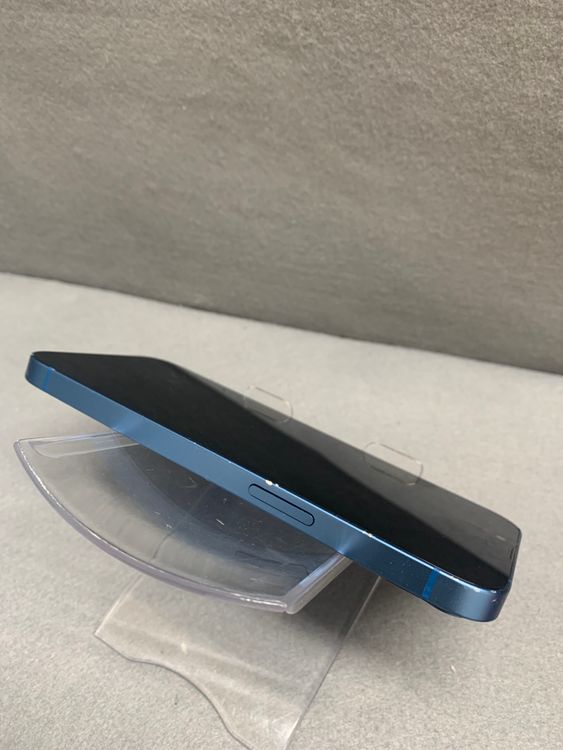���� Apple���ȥ��� SIM�ե꡼ iPhone13 256GB �֥롼��