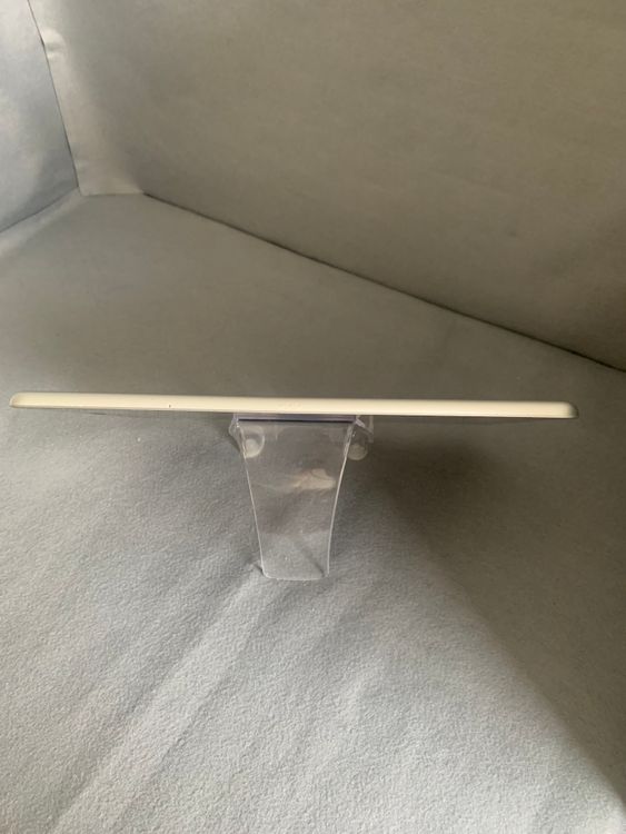 ���� SIM�ե꡼ iPad ��9���� 64GB Wi-Fi+Cellular�� ����С���