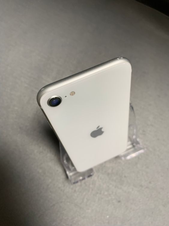 ���� ������ SIM�ե꡼ iPhoneSE ��2���� 64GB �ۥ磻�ȿ�