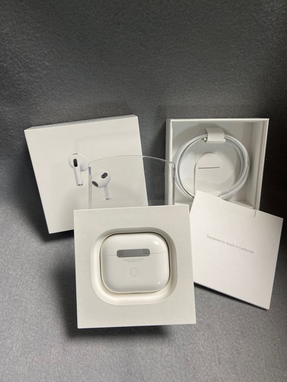   AirPods 3 MacSafe Charging CaseMME73J/A