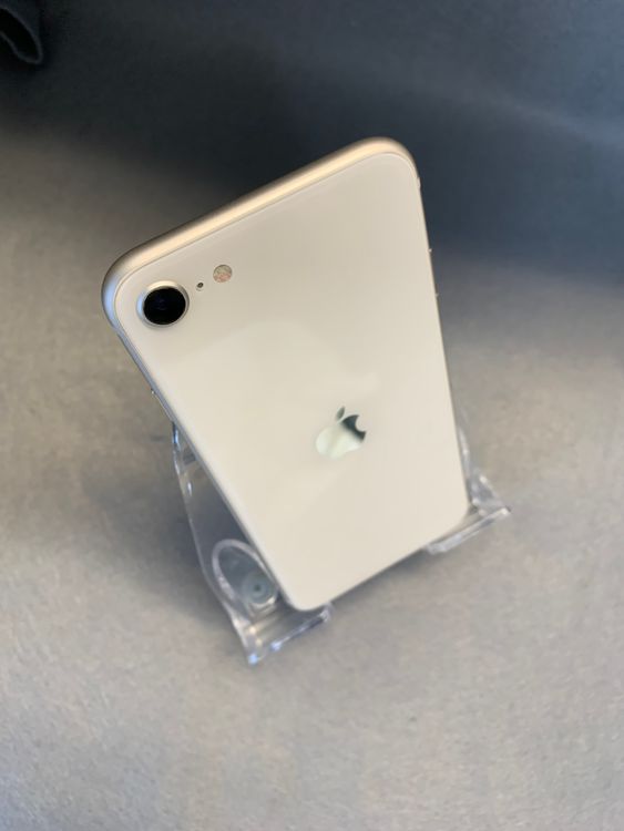 Ķ���� ������ SIM�ե꡼ iPhoneSE ��3���� 128GB �������饤�ȿ�