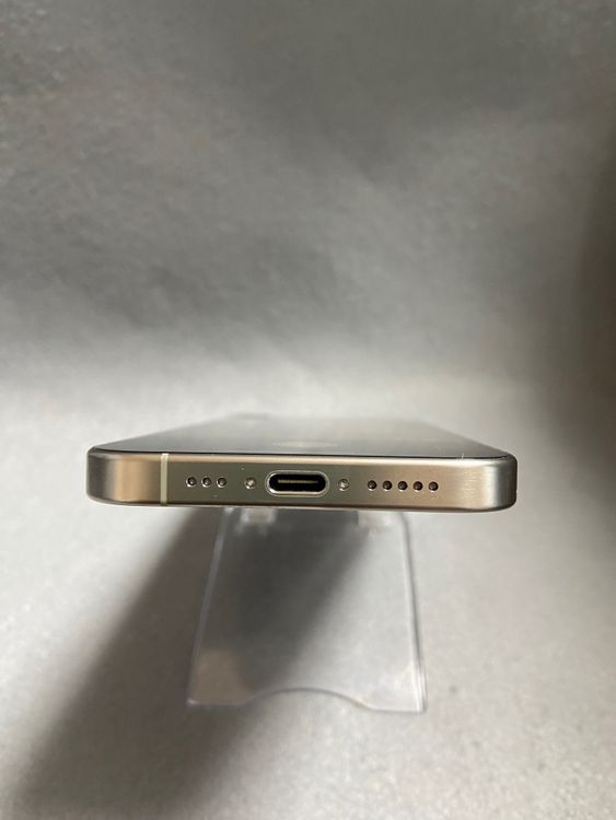 Ķ���ʡ�Apple���ȥ��ǡ�SIM�ե꡼��iPhone15 Pro 128GB �ʥ���������˥���