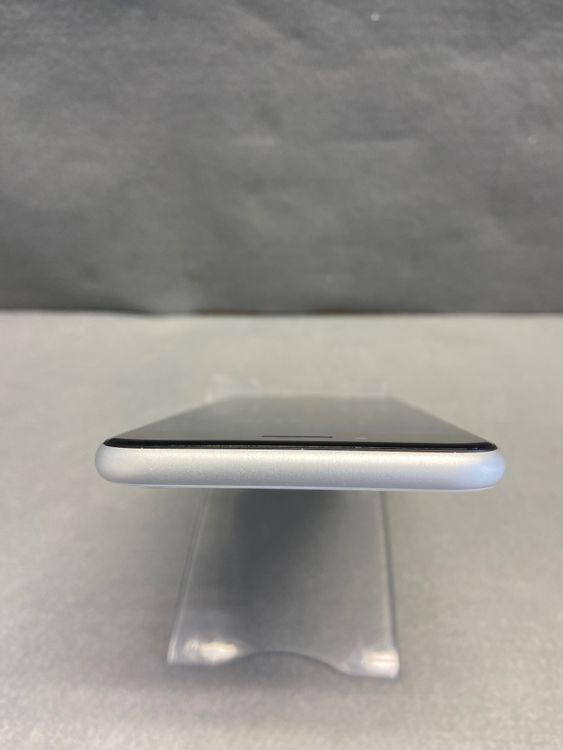 Ķ���� ������ SIM�ե꡼ iPhoneSE ��2���� 64GB �ۥ磻�ȿ�