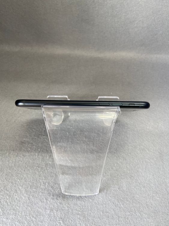 Ķ���ʡ������ǡ�SIM�ե꡼��iPhoneSE��3���� 64GB �ߥåɥʥ��ȿ�