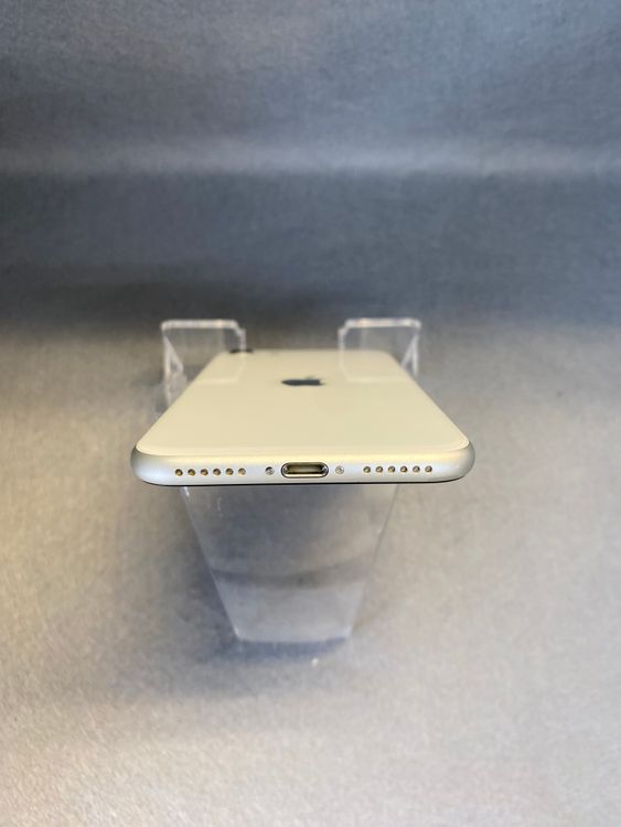 Ķ���� ������ SIM�ե꡼ iPhoneSE ��2���� 64GB �ۥ磻�ȿ�