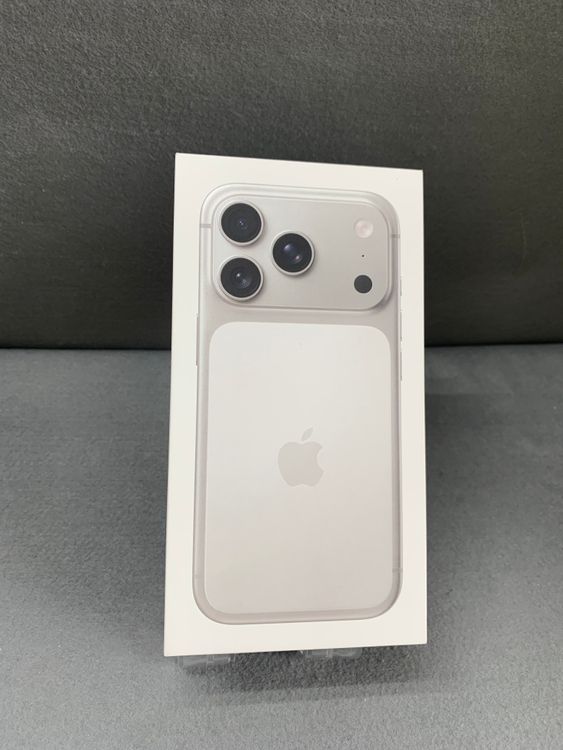 ����̤���� Apple���ȥ��� SIM�ե꡼ iPhone17 Pro 256GB ����С���