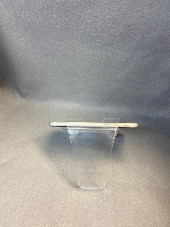 Ķ���ʡ������ǡ�SIM�ե꡼��iPhoneSE ��2���塡64GB �ۥ磻�ȿ�