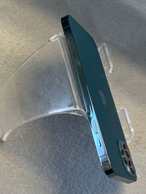 Ķ���� ������ SIM�ե꡼ iPhone12 Pro 256GB �ѥ��ե��å��֥롼��