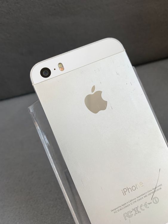 ��� ������ docomo����ꥢ iPhone 5S 32GB ����С���