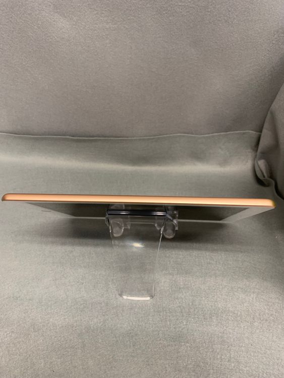 ���ʡ������ǡ�Wi-Fi�ǡ�iPad ��6���塡128GB ������ɿ�