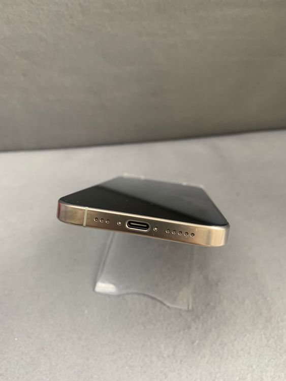 ���� ������ SIM�ե꡼ iPhone16 Pro 256GB ���Ų�� 4��