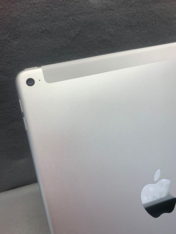 ���� ������ SIM�ե꡼ iPad Air ��2���� 32GB Cellular�� ����С���