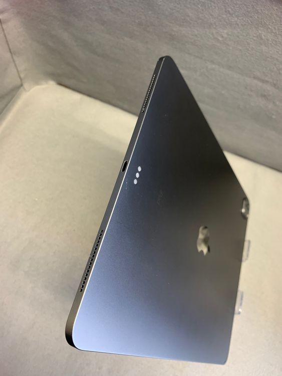 ���� iPad Pro 12.9����� �裴���� 256GB Wi-Fi�� ���ڡ������쥤��
