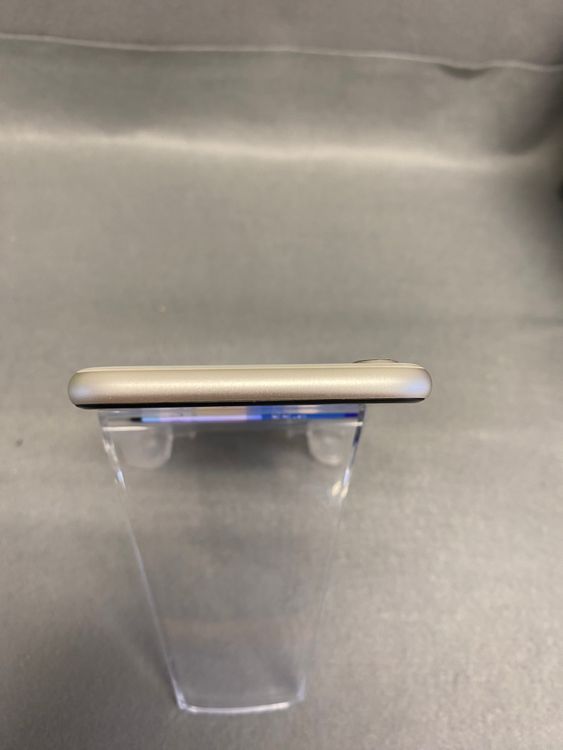 ���ʡ������ǡ�SIM�ե꡼��iPhone SE�軰���塡128GB �������饤�ȿ�