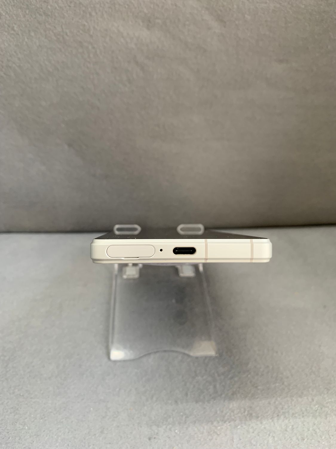 ムスビー｜超美品 国内版 SIMフリー Xperia 5 V SO-53D 128GB プラチナ