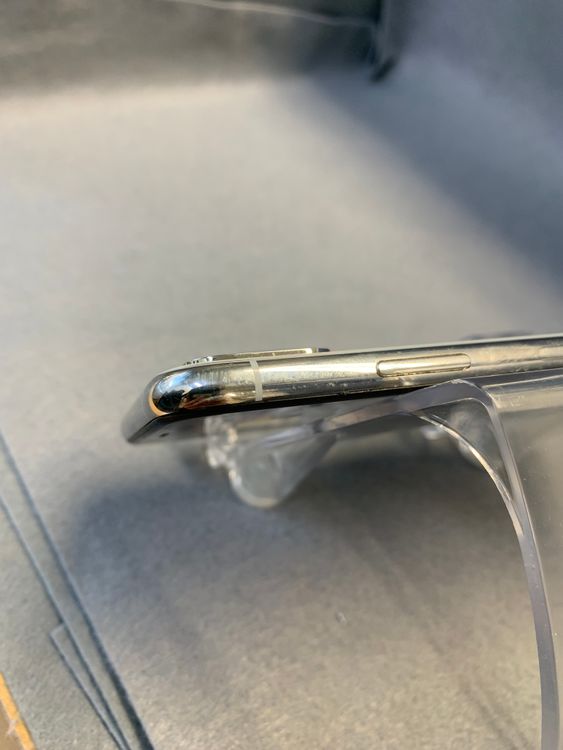 ���ʡ������ǡ�SIM�ե꡼��iPhoneXS 64GB �ۥ磻�ȿ�