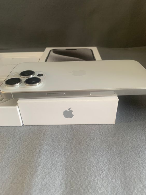 Ķ���ʡ������ǡ�sim�ե꡼��iPhone15  Pro max 256GB