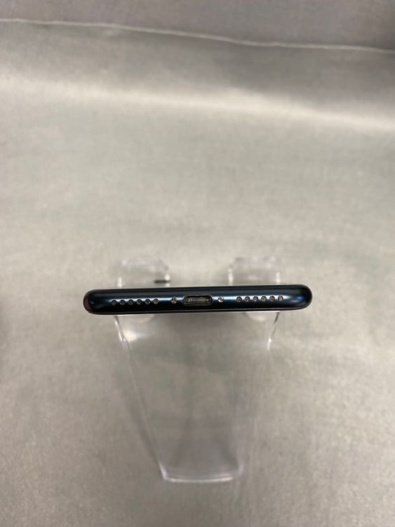 ���ʡ��������ʡ�SIM�ե꡼��iPhone SE�軰���塡64GB �ߥåɥʥ��ȿ�