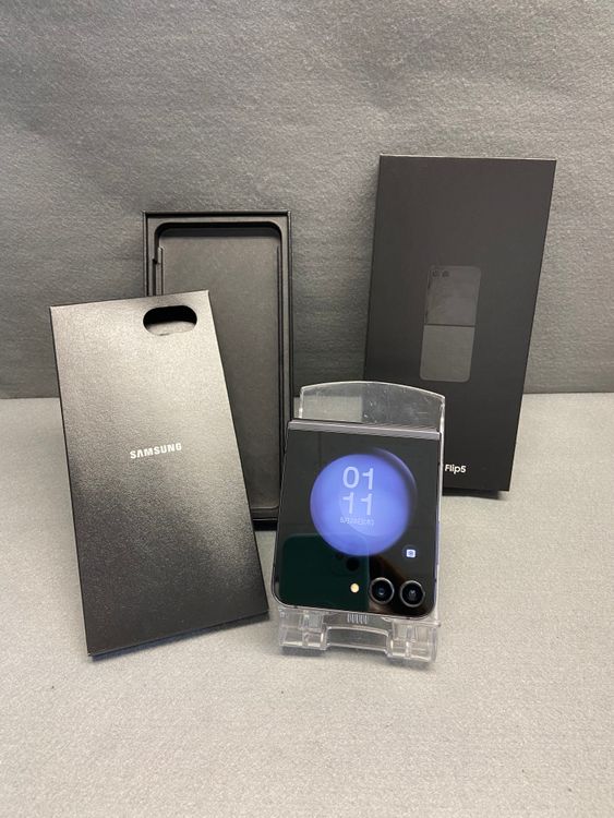 Ķ���� ������ SIM�ե꡼ Galaxy Z Flip5 RAM 8GB ROM512GB